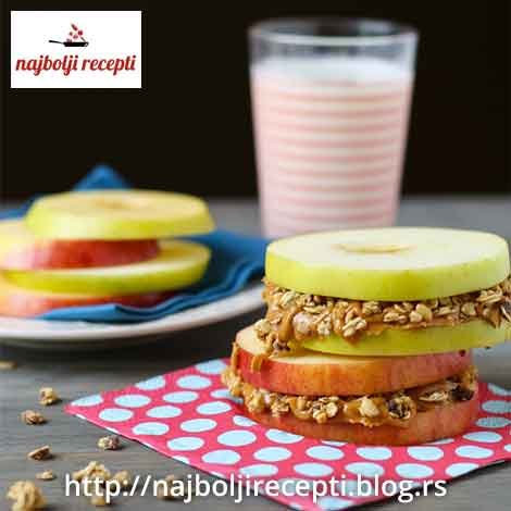 sendvic - jabuka i granola